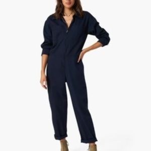 XiRENA NWT Westynn jumpsuit / romper / overalls NWT sz. small in Navy